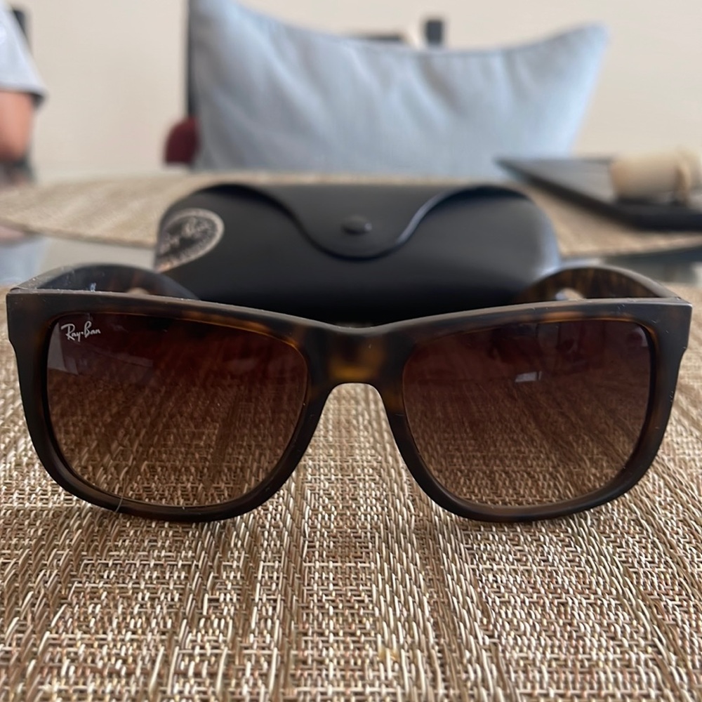 Ray-Ban Unisex Sunglasses RB4165 Justin Classic with Case